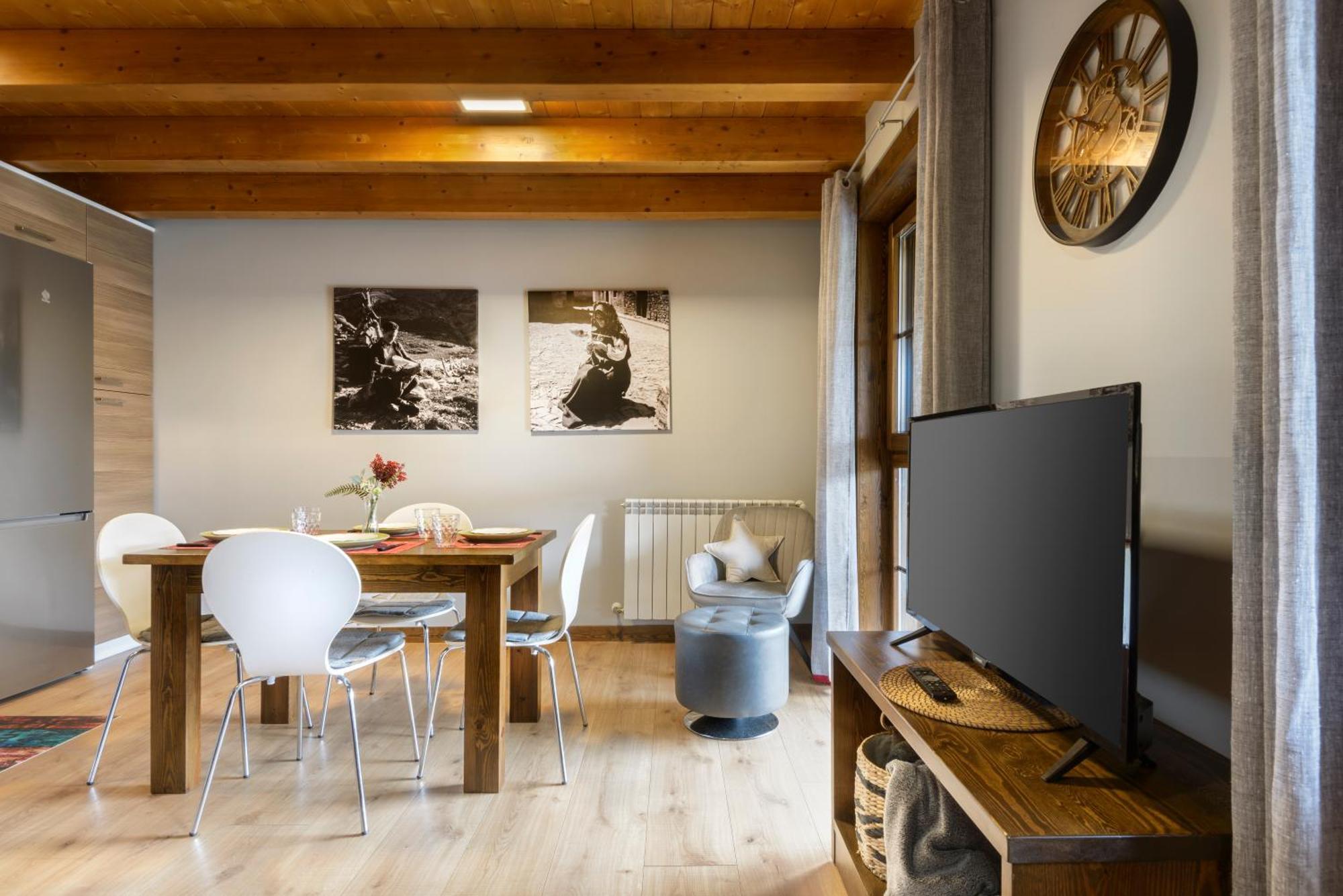 Casa Otal Apartment Jaca Exterior photo