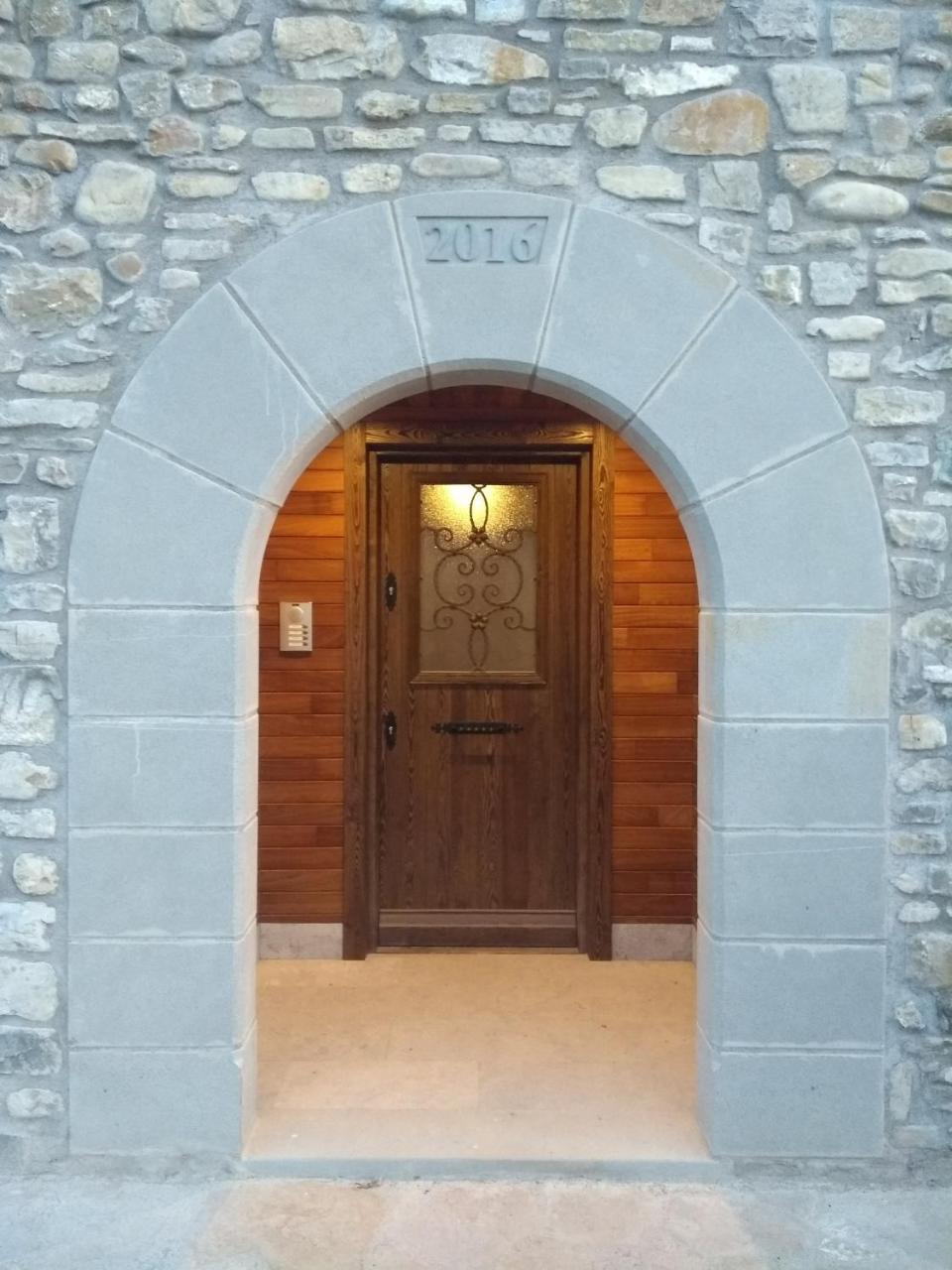 Casa Otal Apartment Jaca Exterior photo